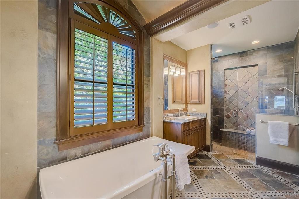 LEGENDS BAY - Residential