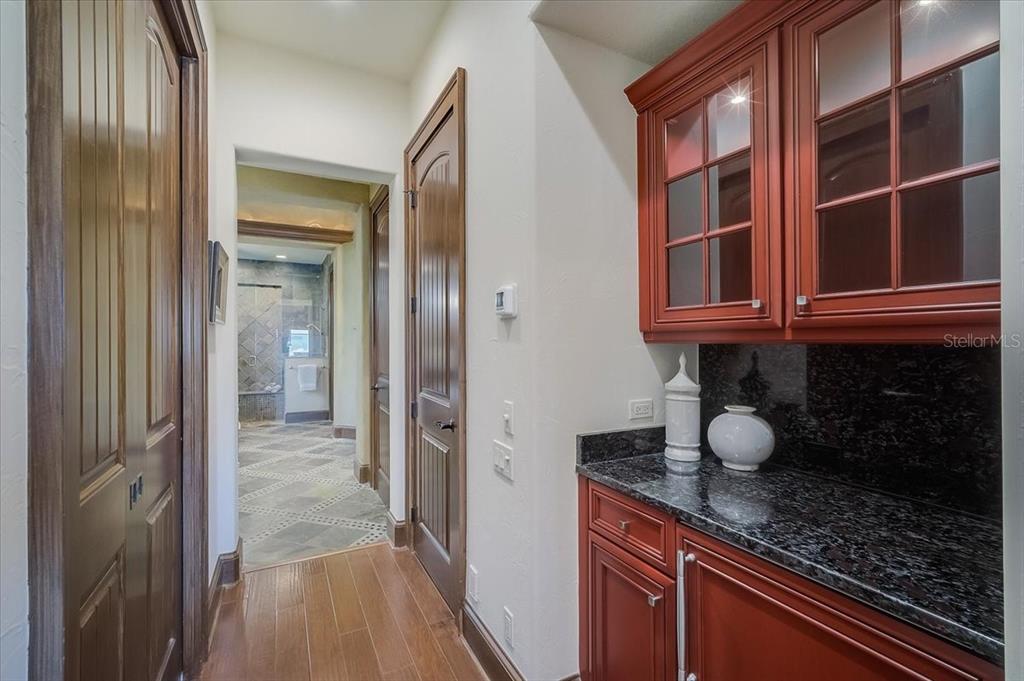 LEGENDS BAY - Residential