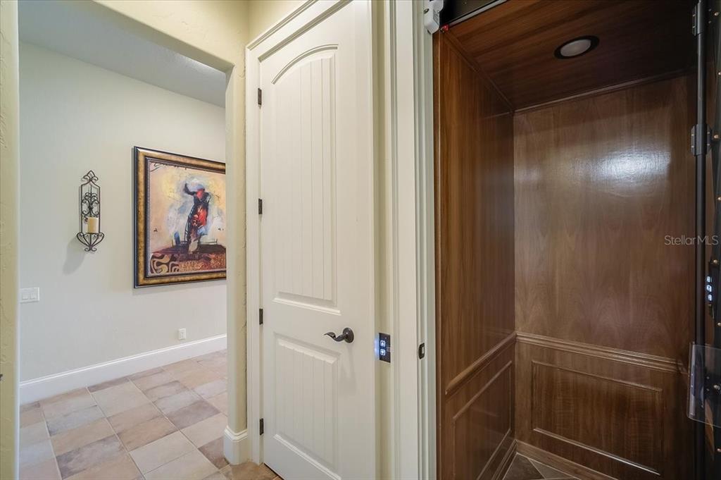 LEGENDS BAY - Residential