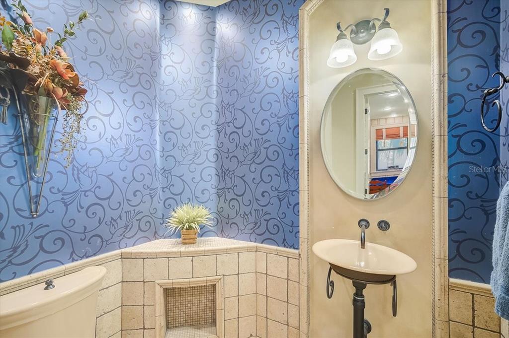 LEGENDS BAY - Residential