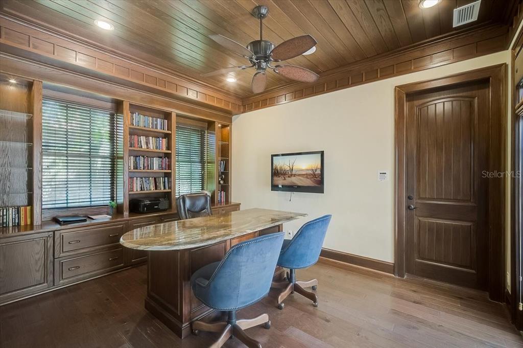 LEGENDS BAY - Residential