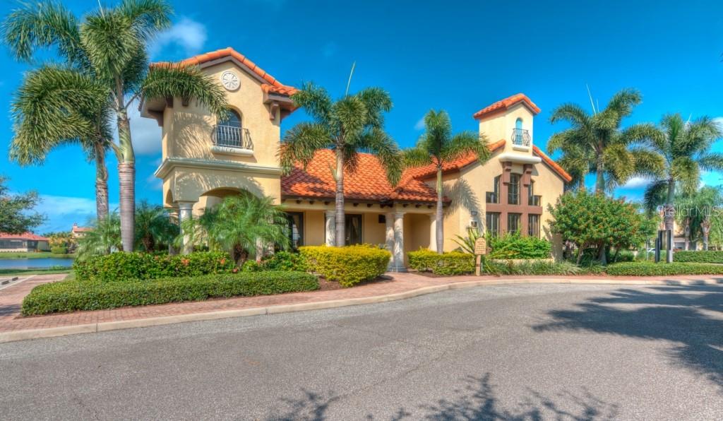 LEGENDS BAY - Residential