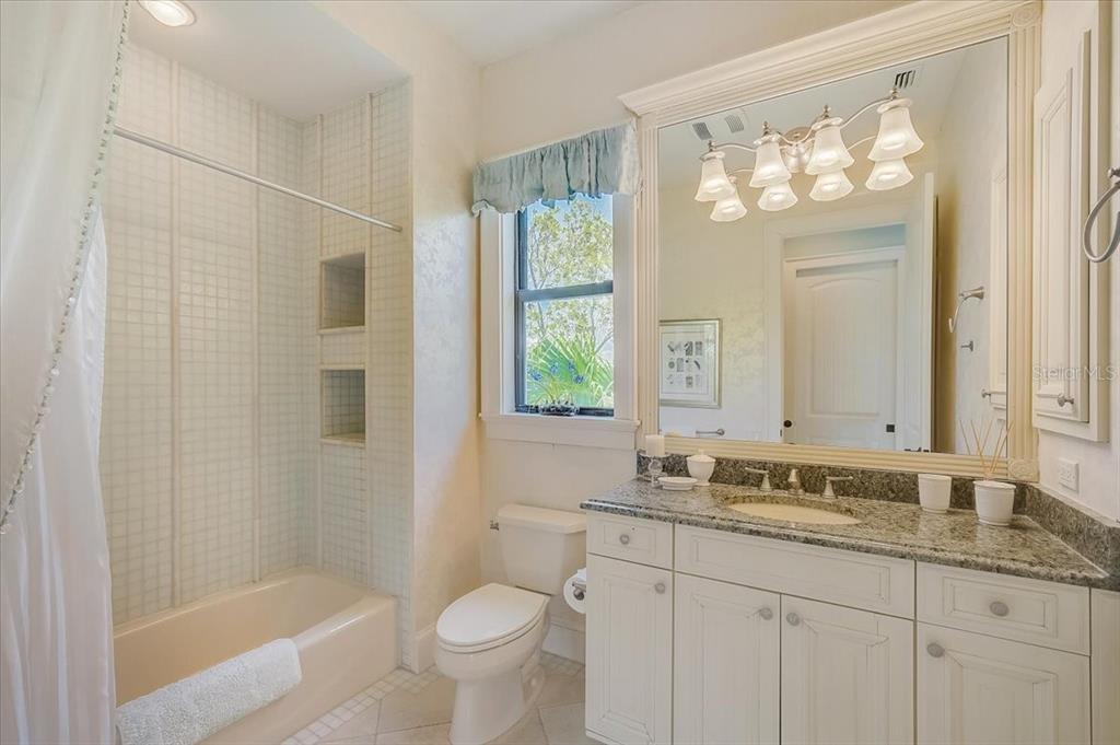 LEGENDS BAY - Residential