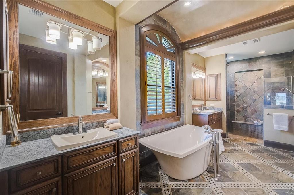 LEGENDS BAY - Residential