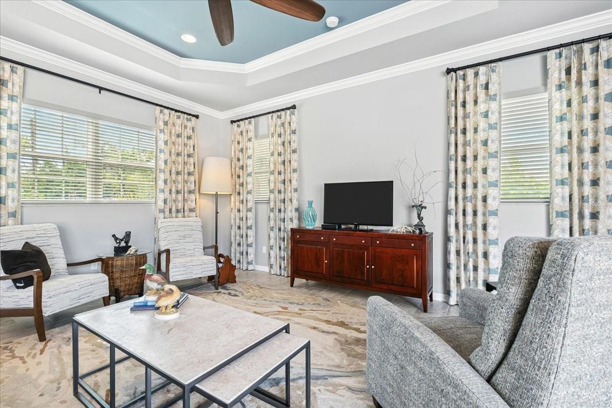 BEACH MANOR - Residential