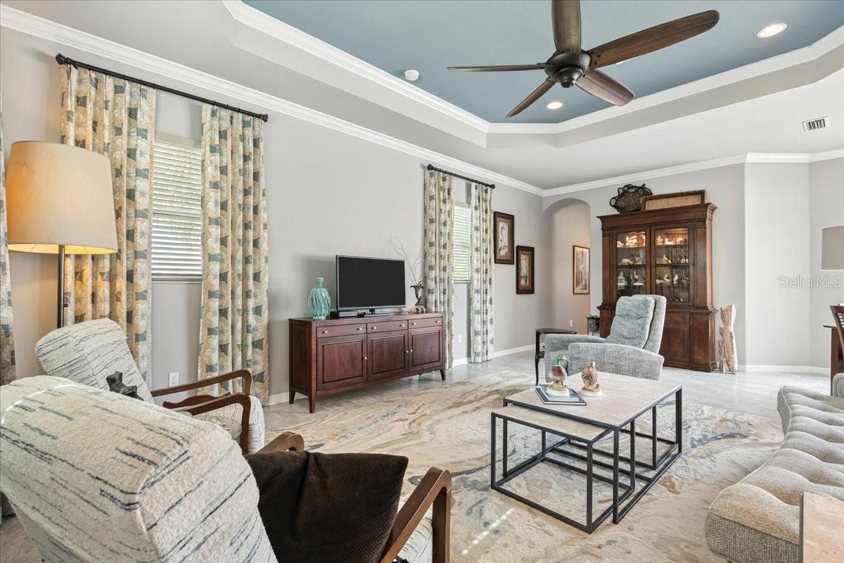 BEACH MANOR - Residential