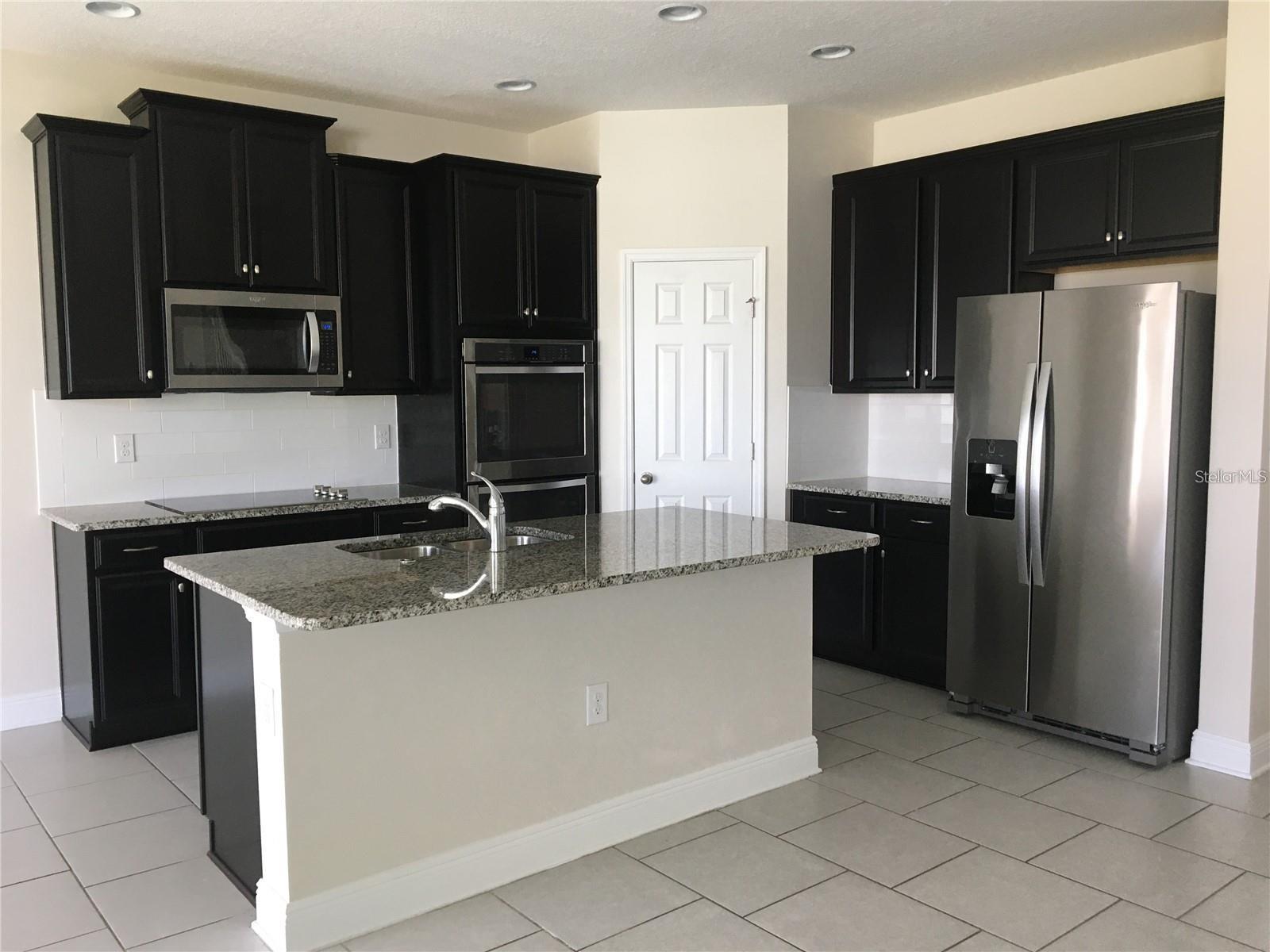 HIGHLAND MDWS PH III - Residential Lease