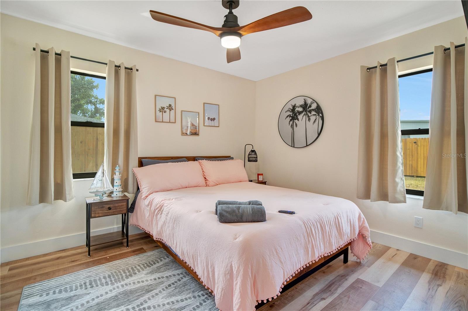 PALM BREEZE EDGEWATER - Residential