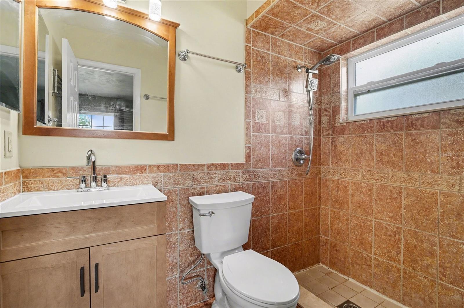 DELTON LAKES UN 65 - Residential