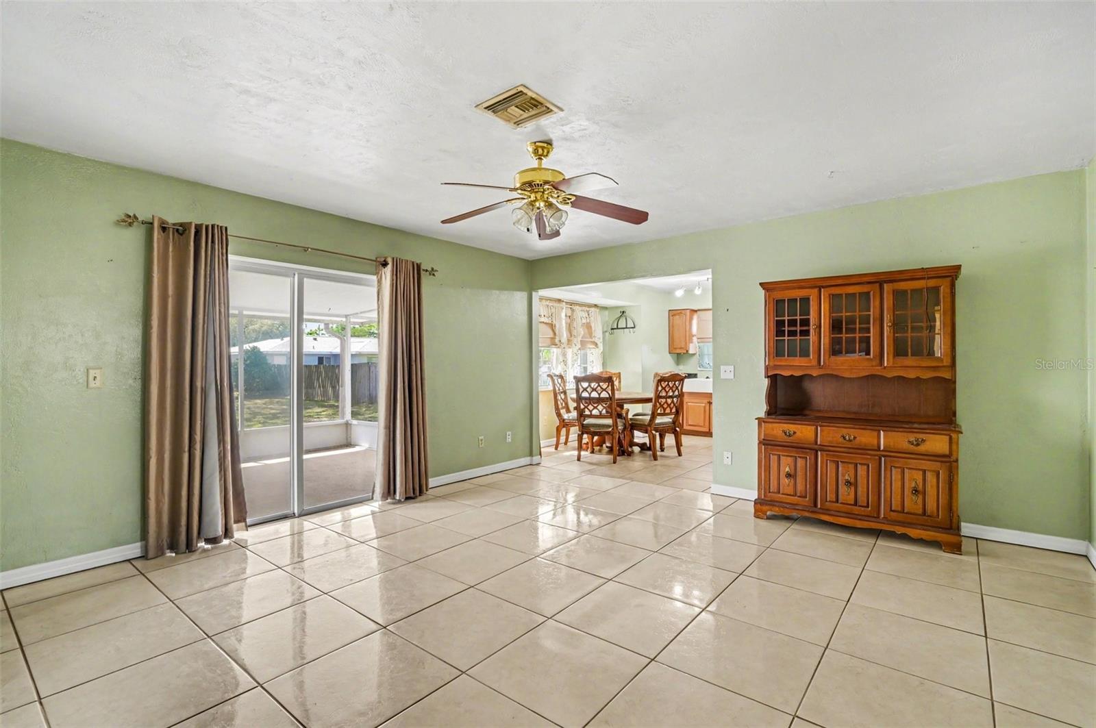 DELTON LAKES UN 65 - Residential