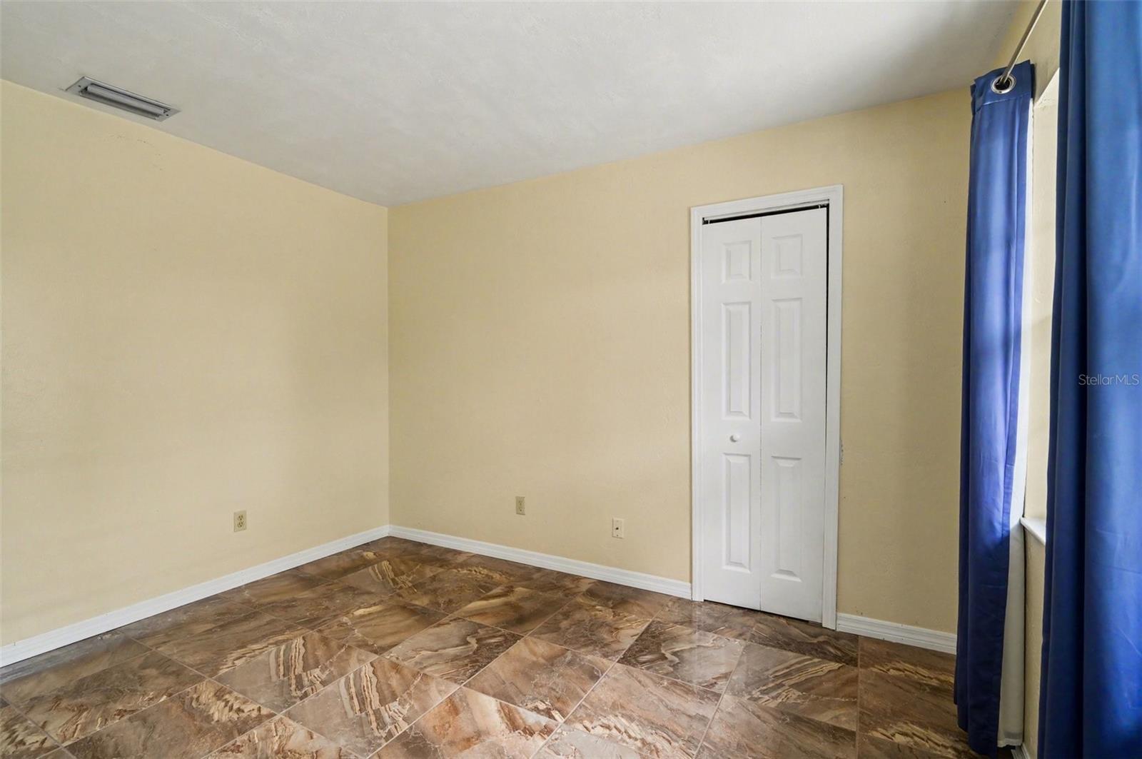 DELTON LAKES UN 65 - Residential