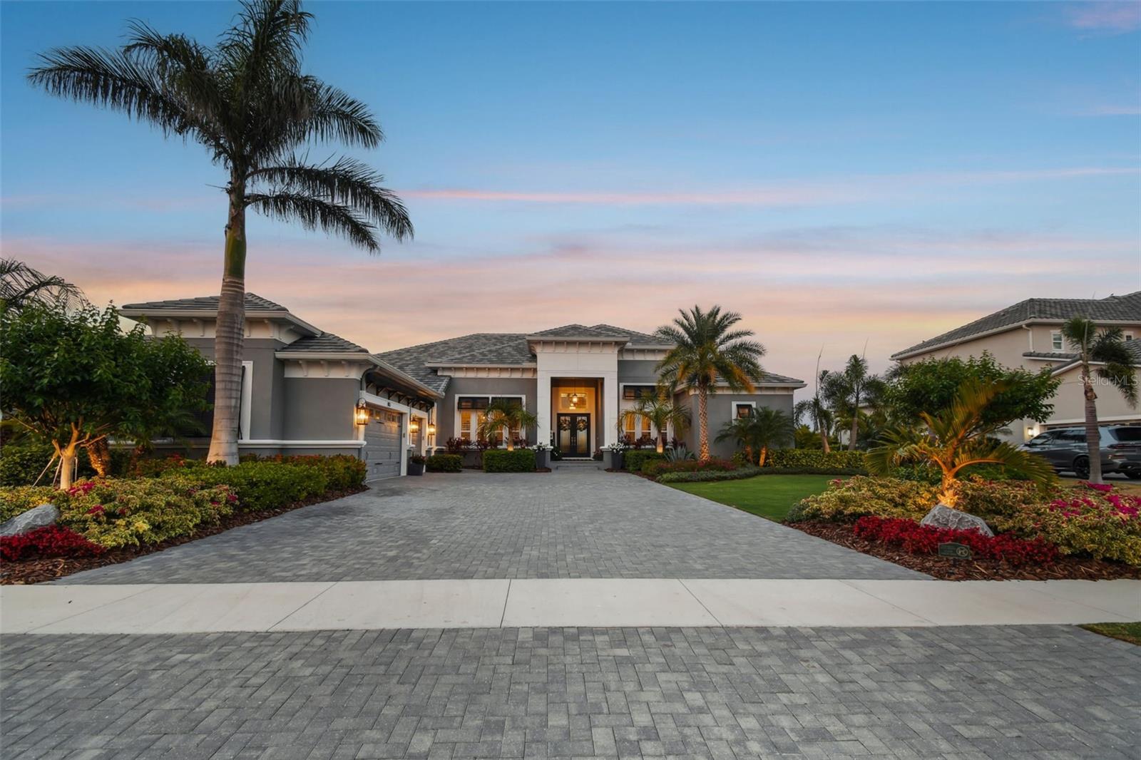 813 MANNS HARBOR DRIVE