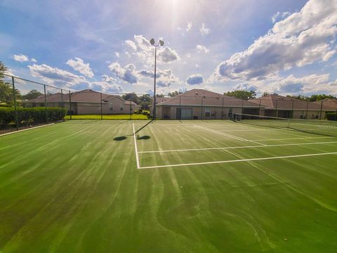 Tiny photo for 2321 SE 19th Circle, Ocala, FL 34471 (MLS # OM727549)