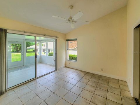 Tiny photo for 2321 SE 19th Circle, Ocala, FL 34471 (MLS # OM727549)