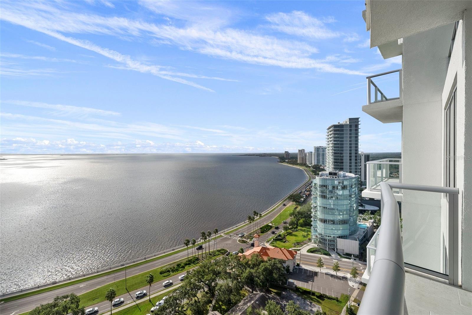 ALTURA BAYSHORE - Residential