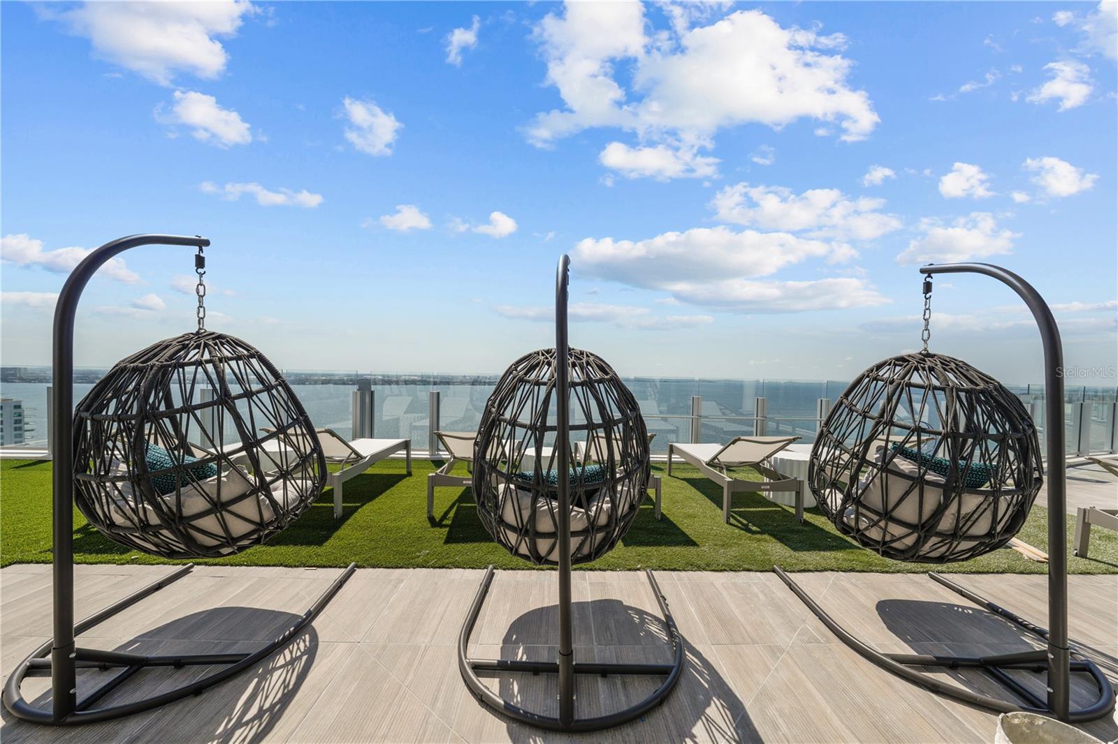 ALTURA BAYSHORE - Residential