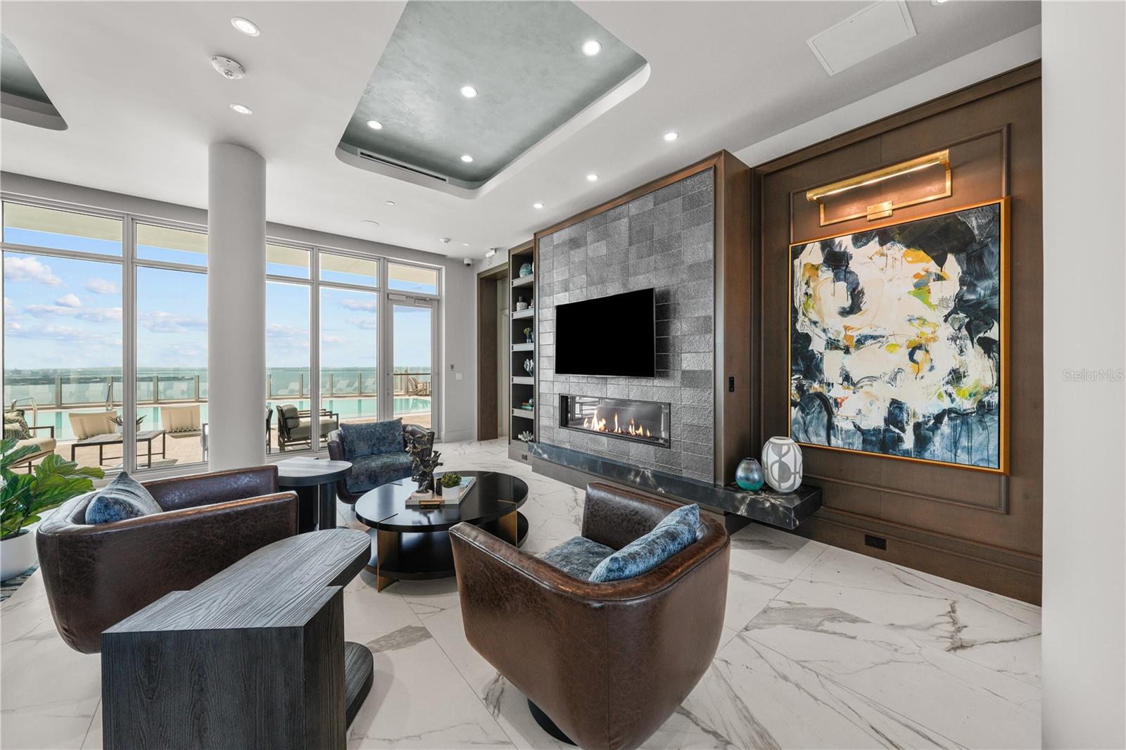 ALTURA BAYSHORE - Residential