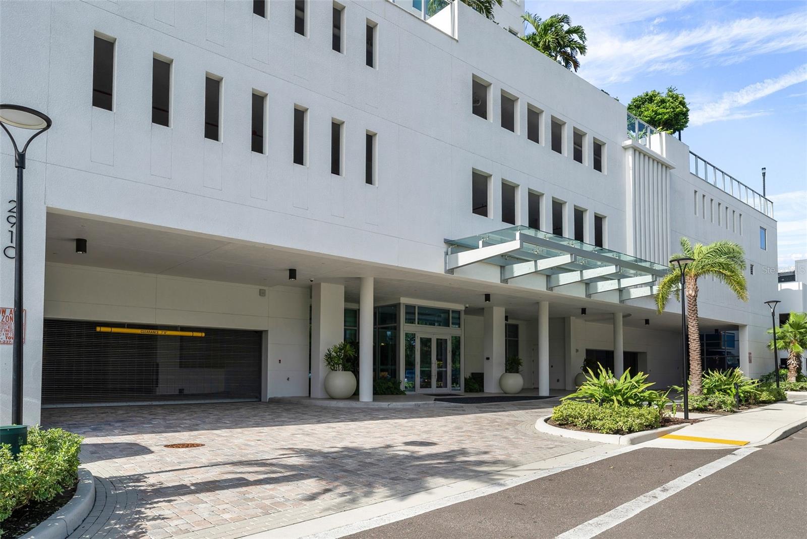 ALTURA BAYSHORE - Residential