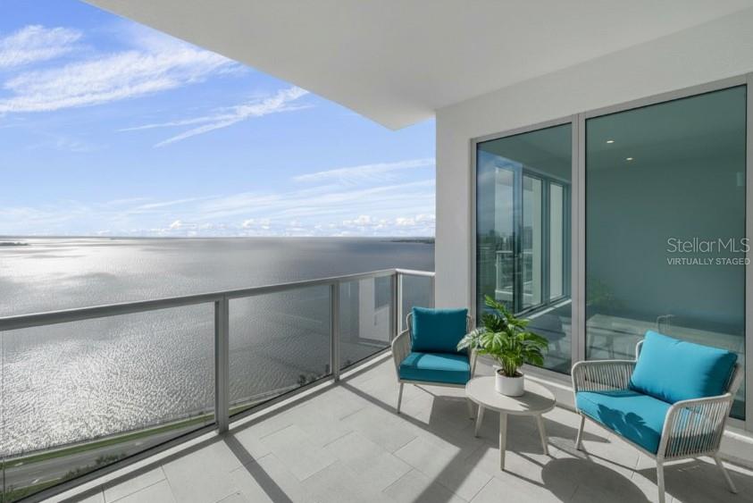 ALTURA BAYSHORE - Residential