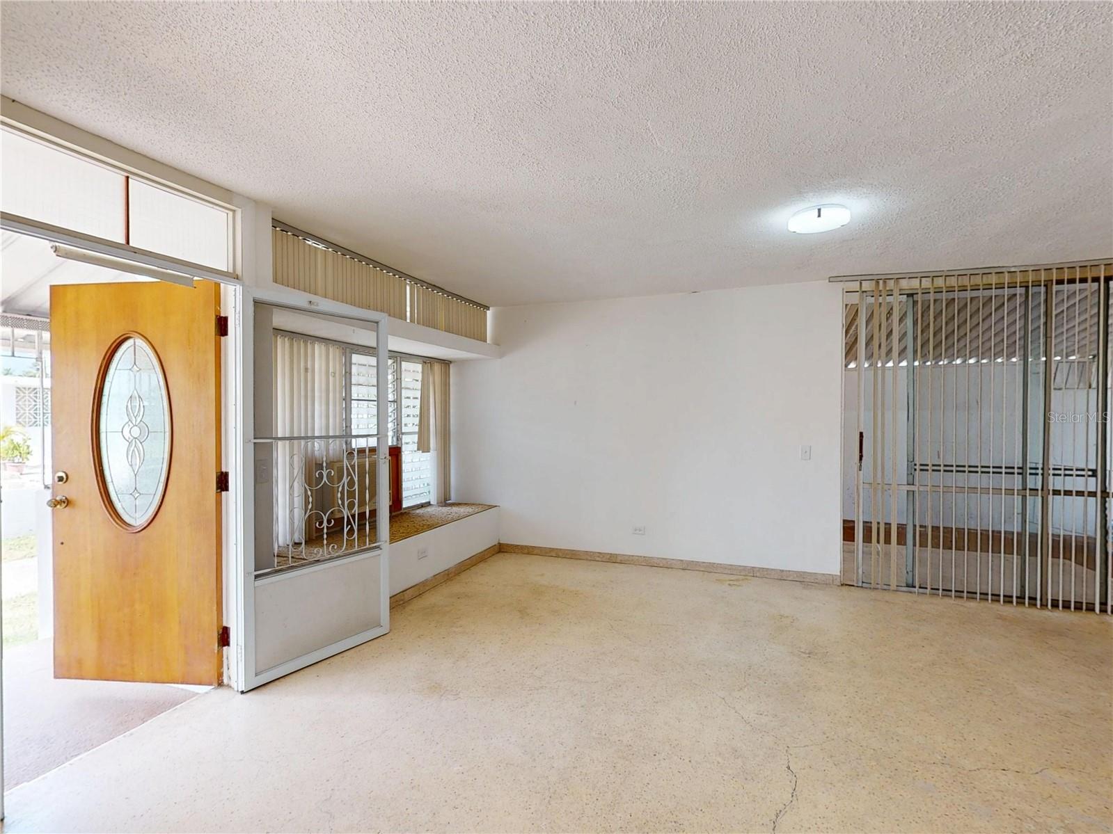 URB VILLA CAROLINA - Residential