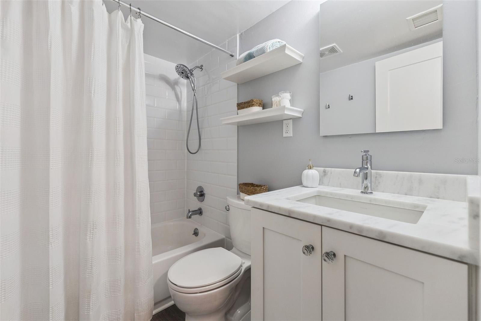 HOLIDAY COVE NORTH CO-OP - Residential