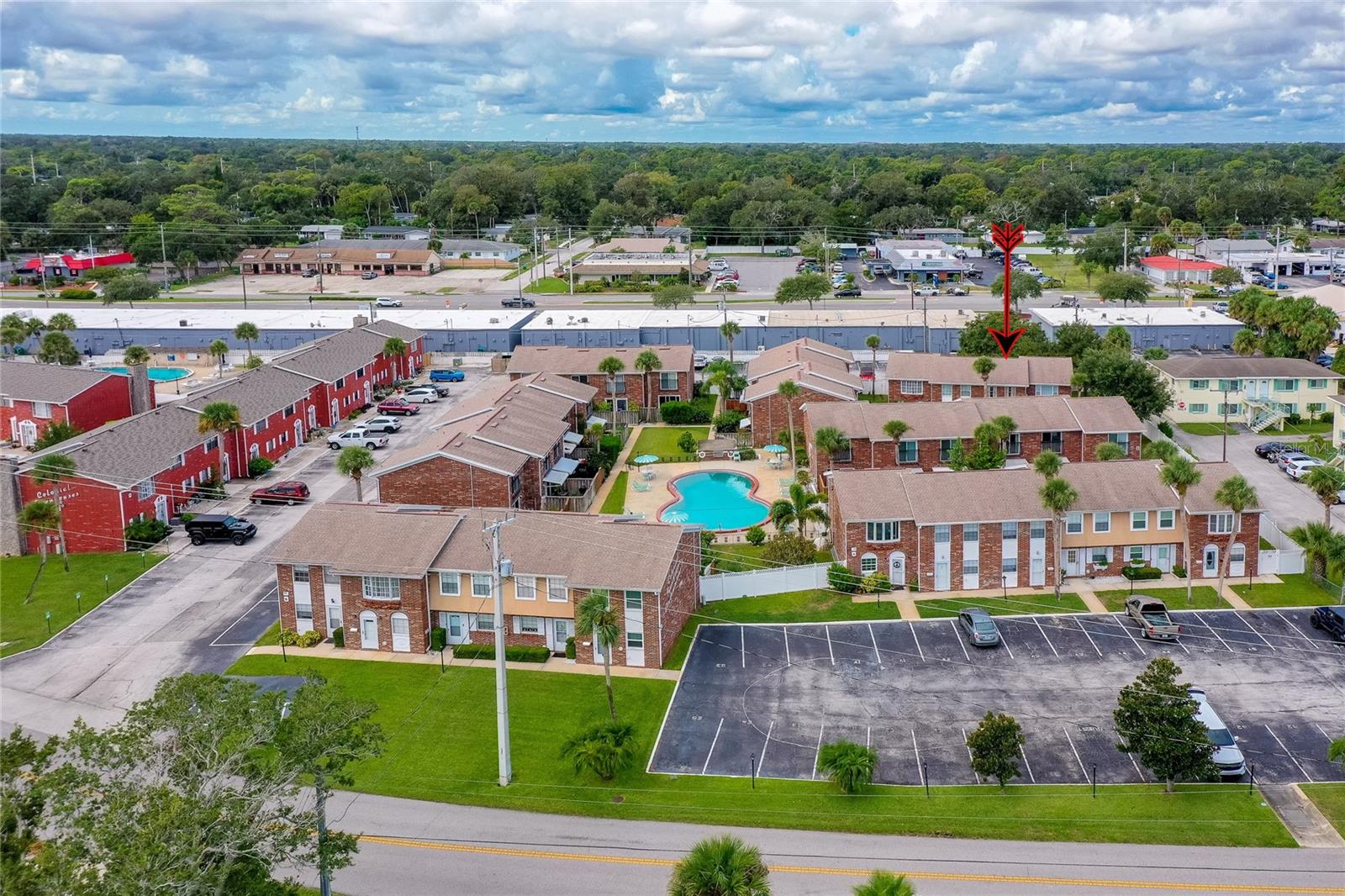 COLONIAL TWNHS CONDO APT PH 01 - Residential