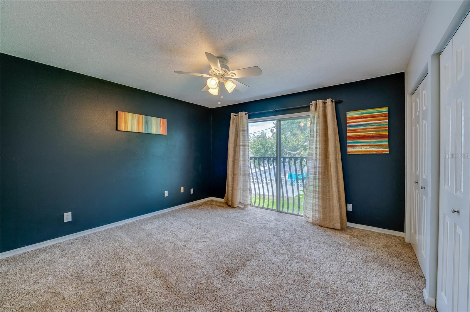 COLONIAL TWNHS CONDO APT PH 01 - Residential