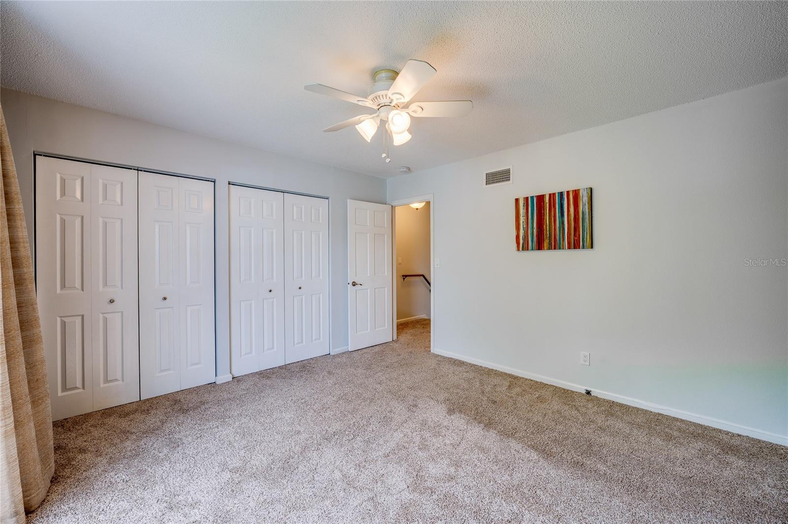 COLONIAL TWNHS CONDO APT PH 01 - Residential