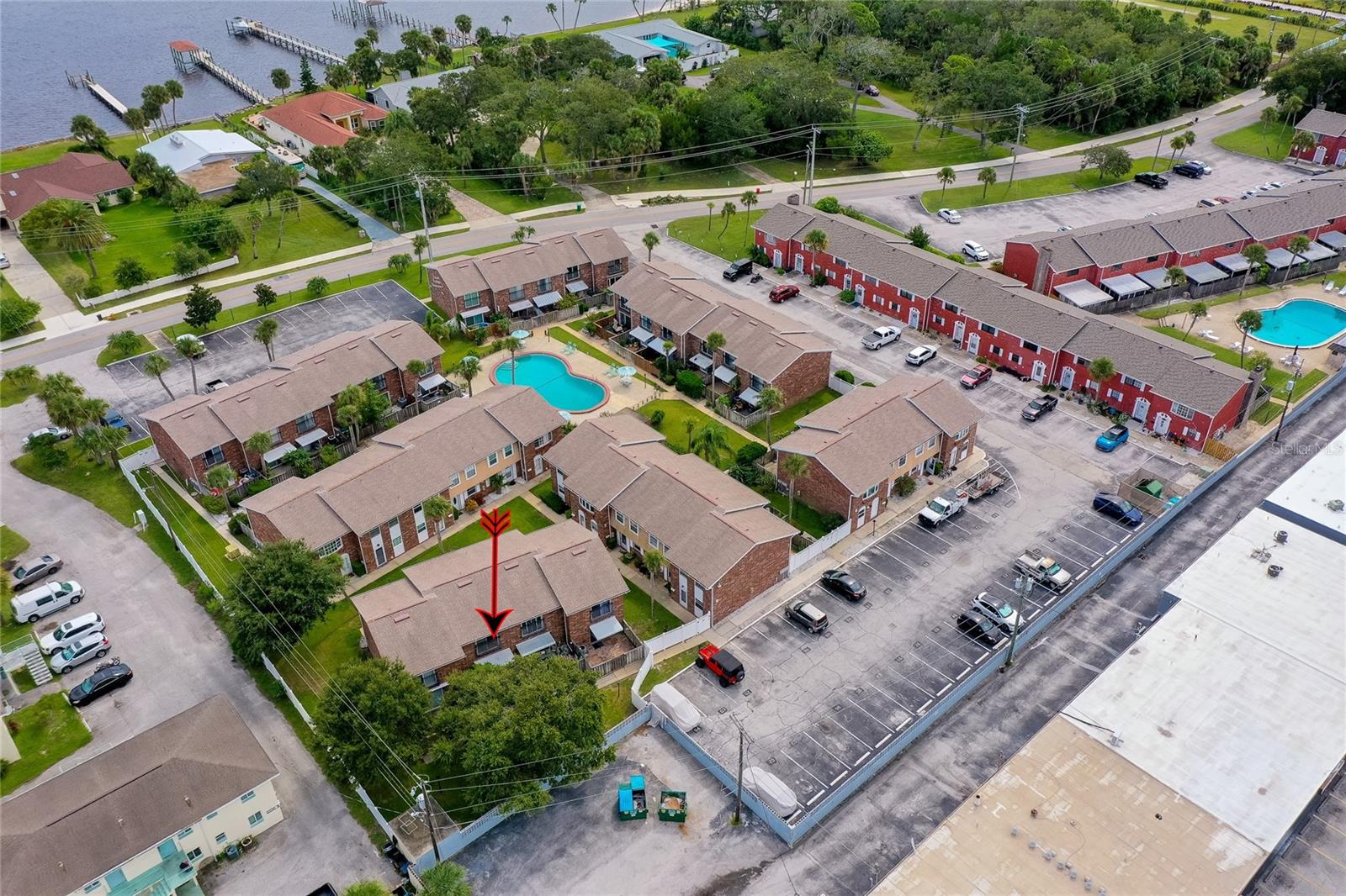 COLONIAL TWNHS CONDO APT PH 01 - Residential