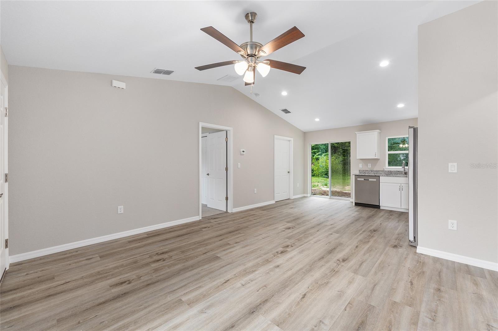 RAINBOW LAKES ESTATE - Residential