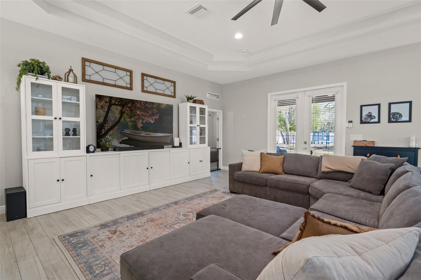 ROYAL HIGHLANDS - Residential