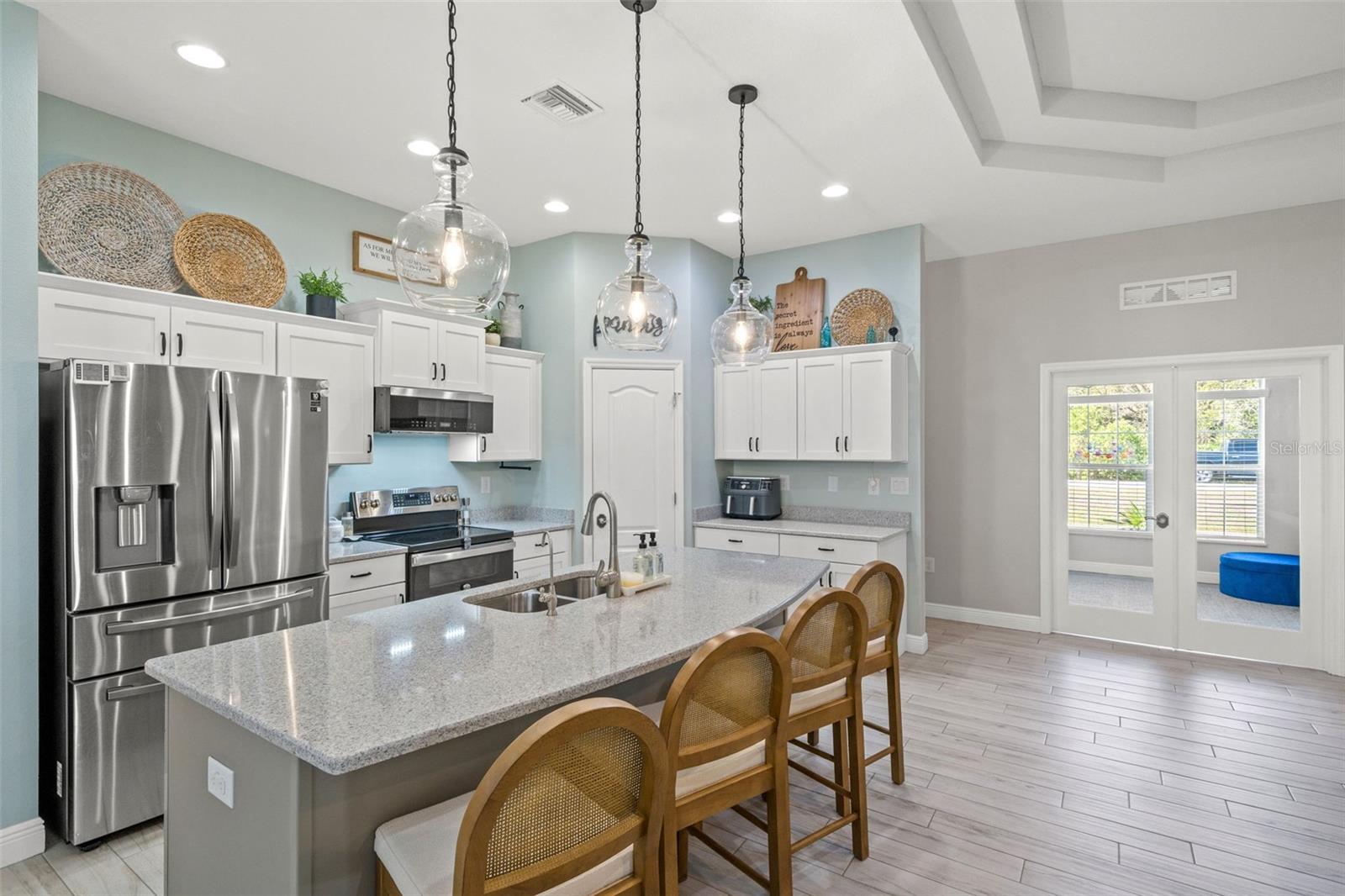 ROYAL HIGHLANDS - Residential