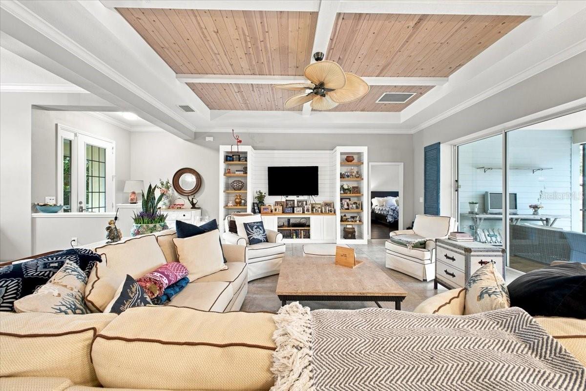 4704 SENECA PARK TRAIL