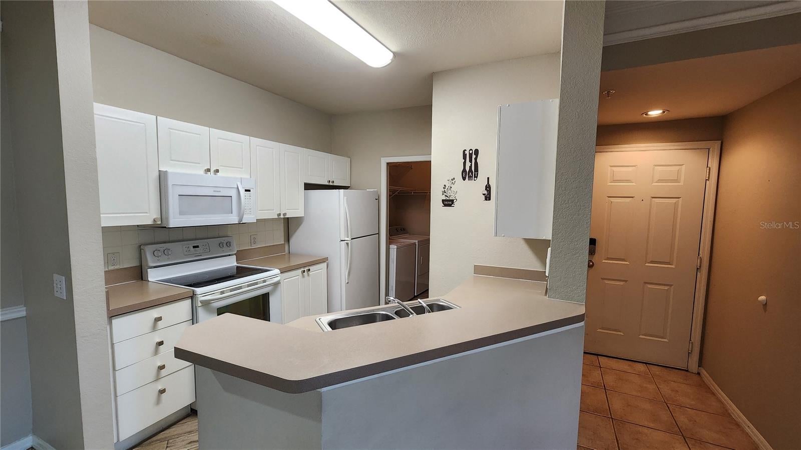 5134 NORTHRIDGE ROAD 203