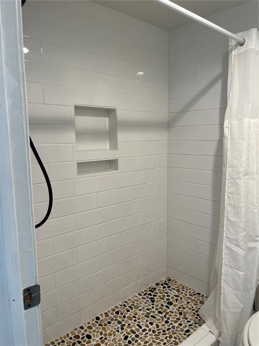 CARDINAL CONDO APTS - Residential Lease