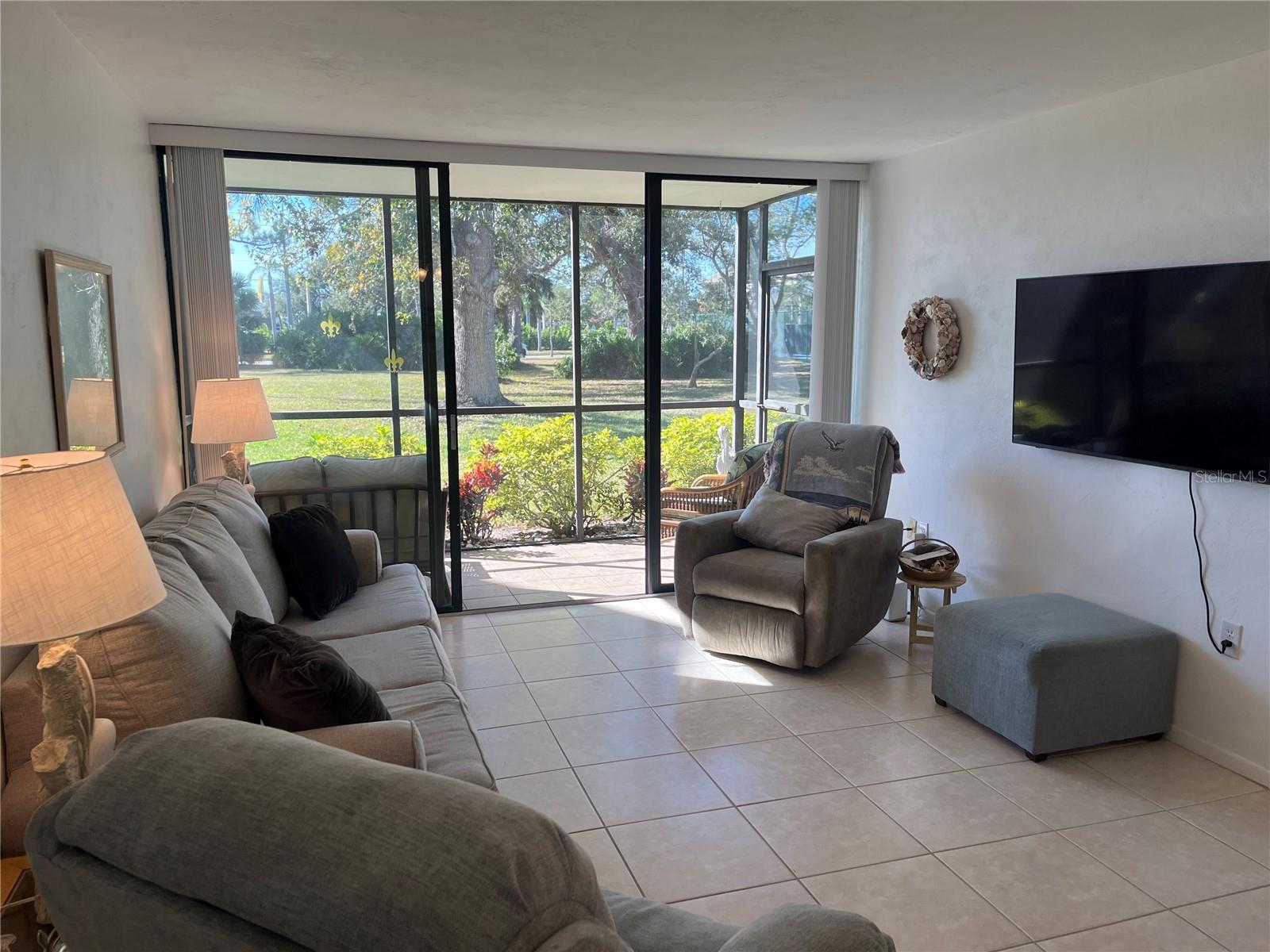 CARDINAL CONDO APTS - Residential Lease