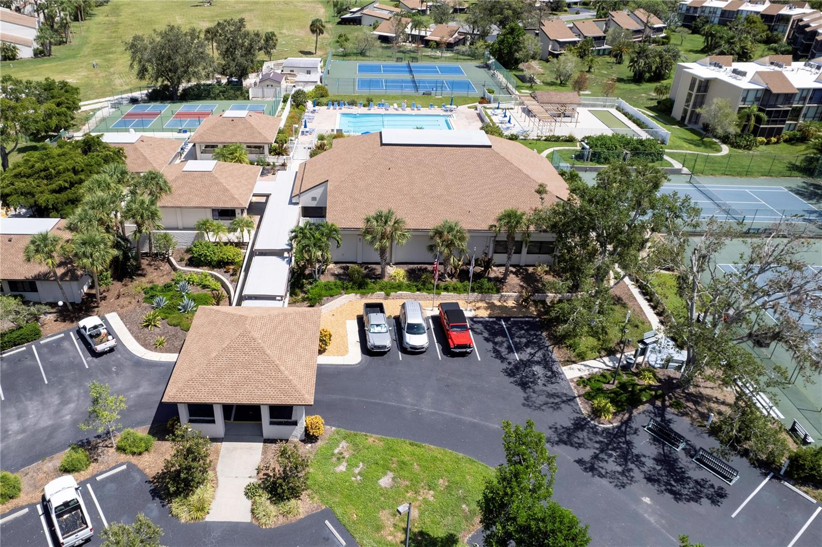 CARDINAL CONDO APTS - Residential Lease
