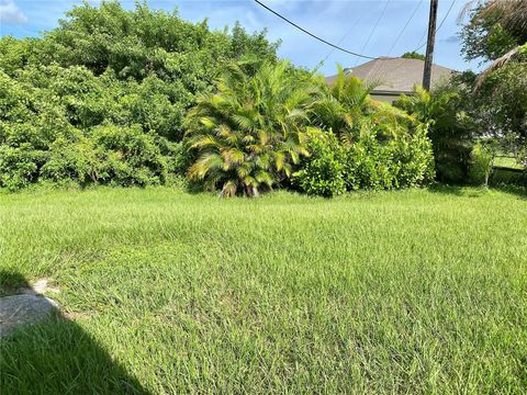 A home in PORT CHARLOTTE