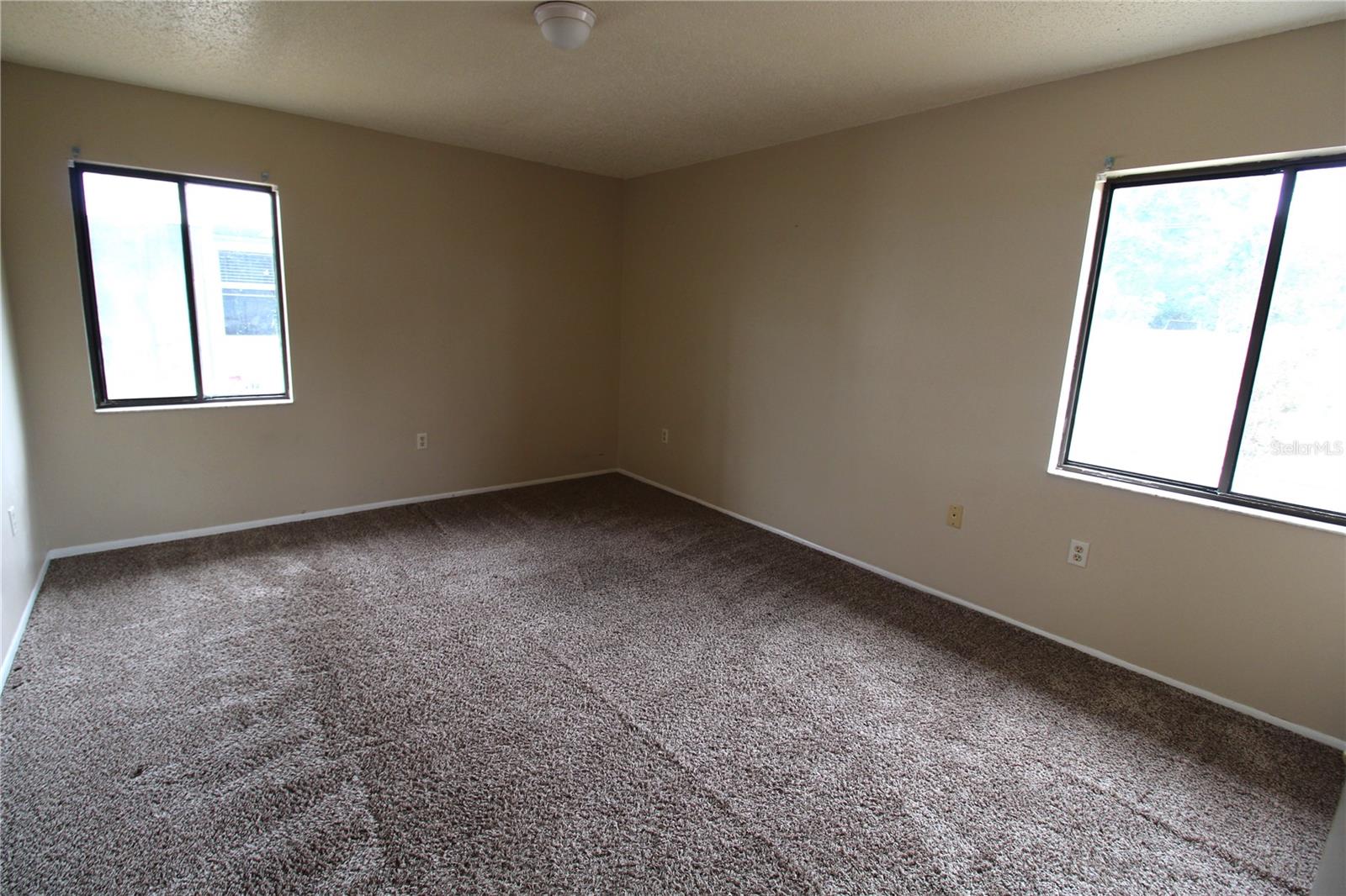 PENNSYLVANIA PARK - Residential Lease