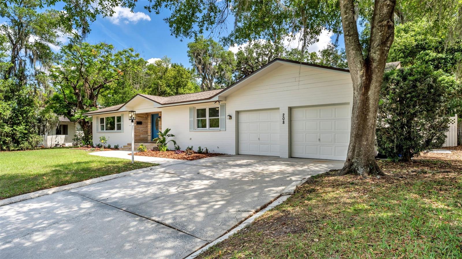 208 PRADO PLACE