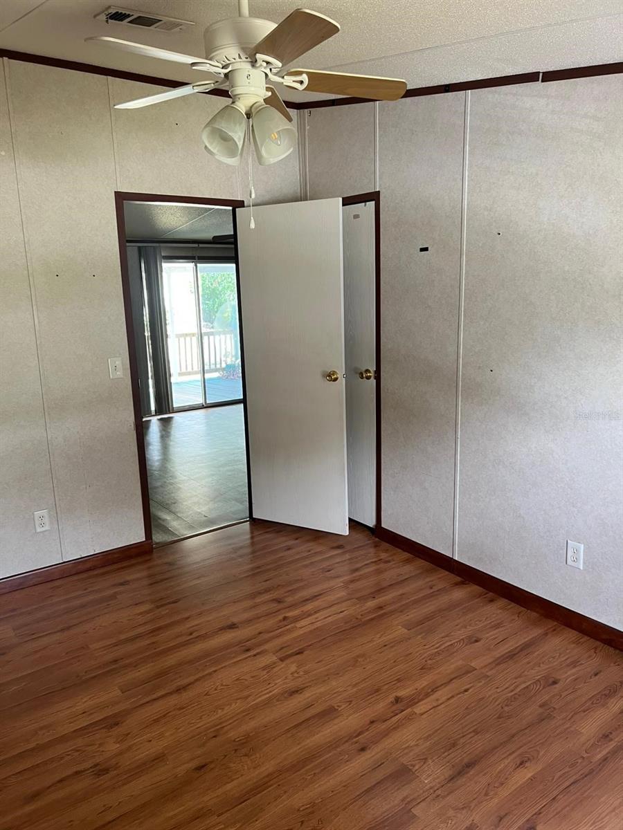 MOBILE HOME MDWS - Residential
