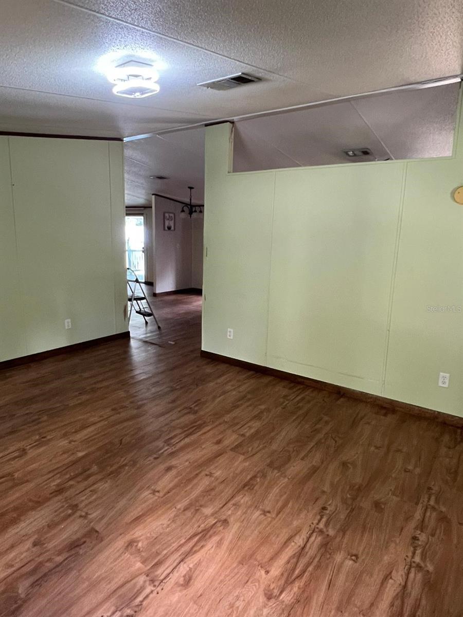 MOBILE HOME MDWS - Residential