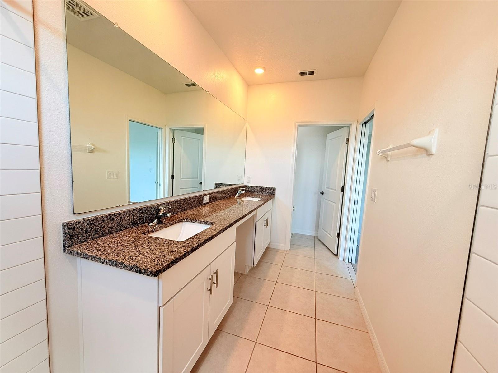 EPPERSON NORTH TWNHMS PH 4 - Residential Lease