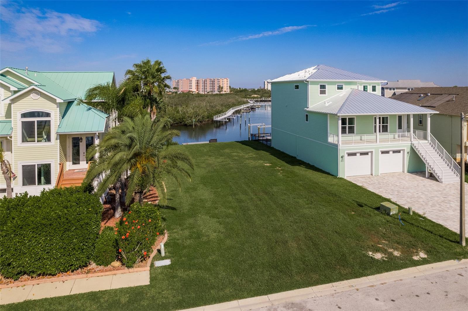 SEA COLONY AT GULF LANDINGS - Land