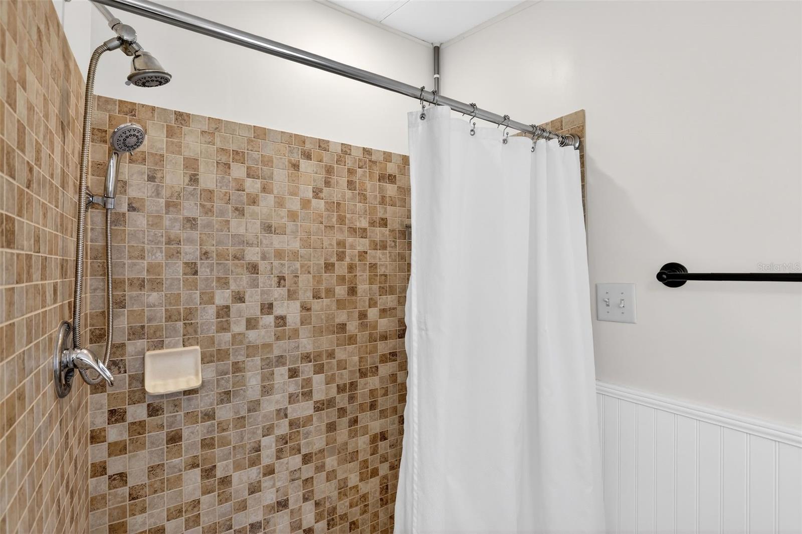 LA CASA MHP CO-OP - Residential