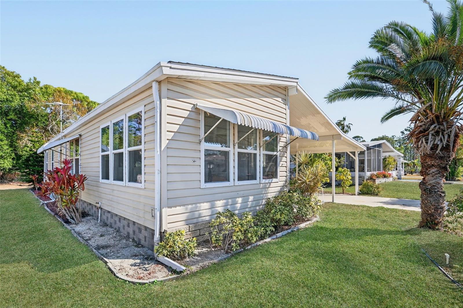 LA CASA MHP CO-OP - Residential