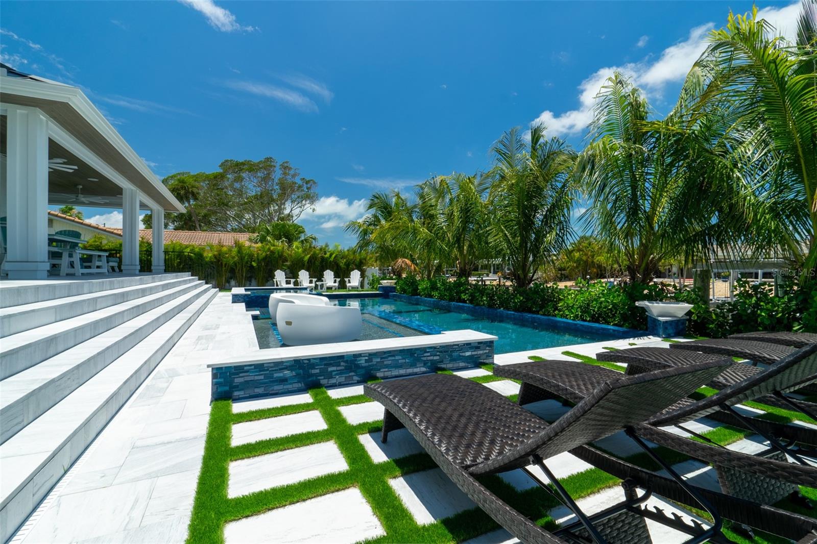 KEY ROYALE 9TH ADD - Residential