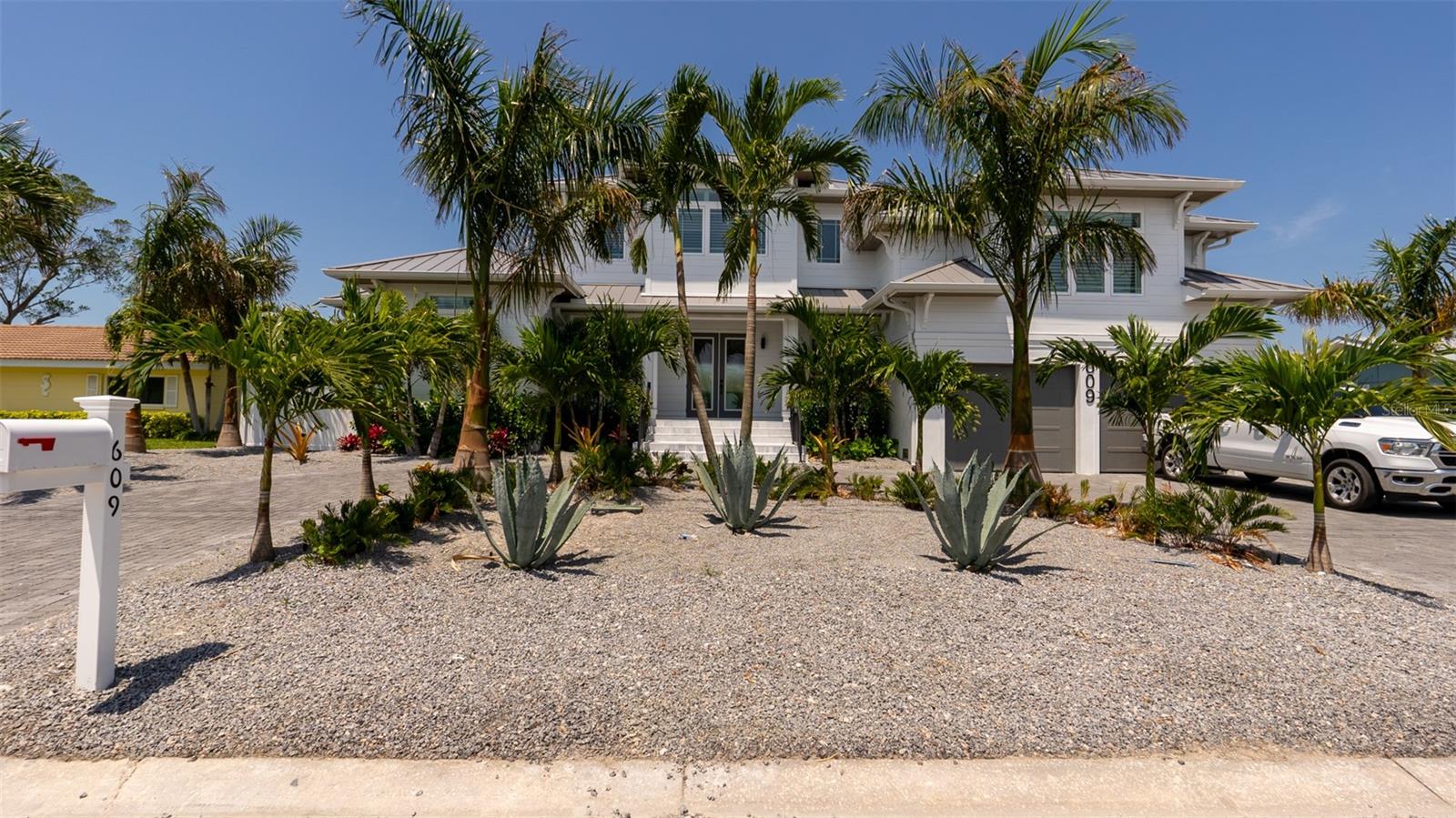 KEY ROYALE 9TH ADD - Residential