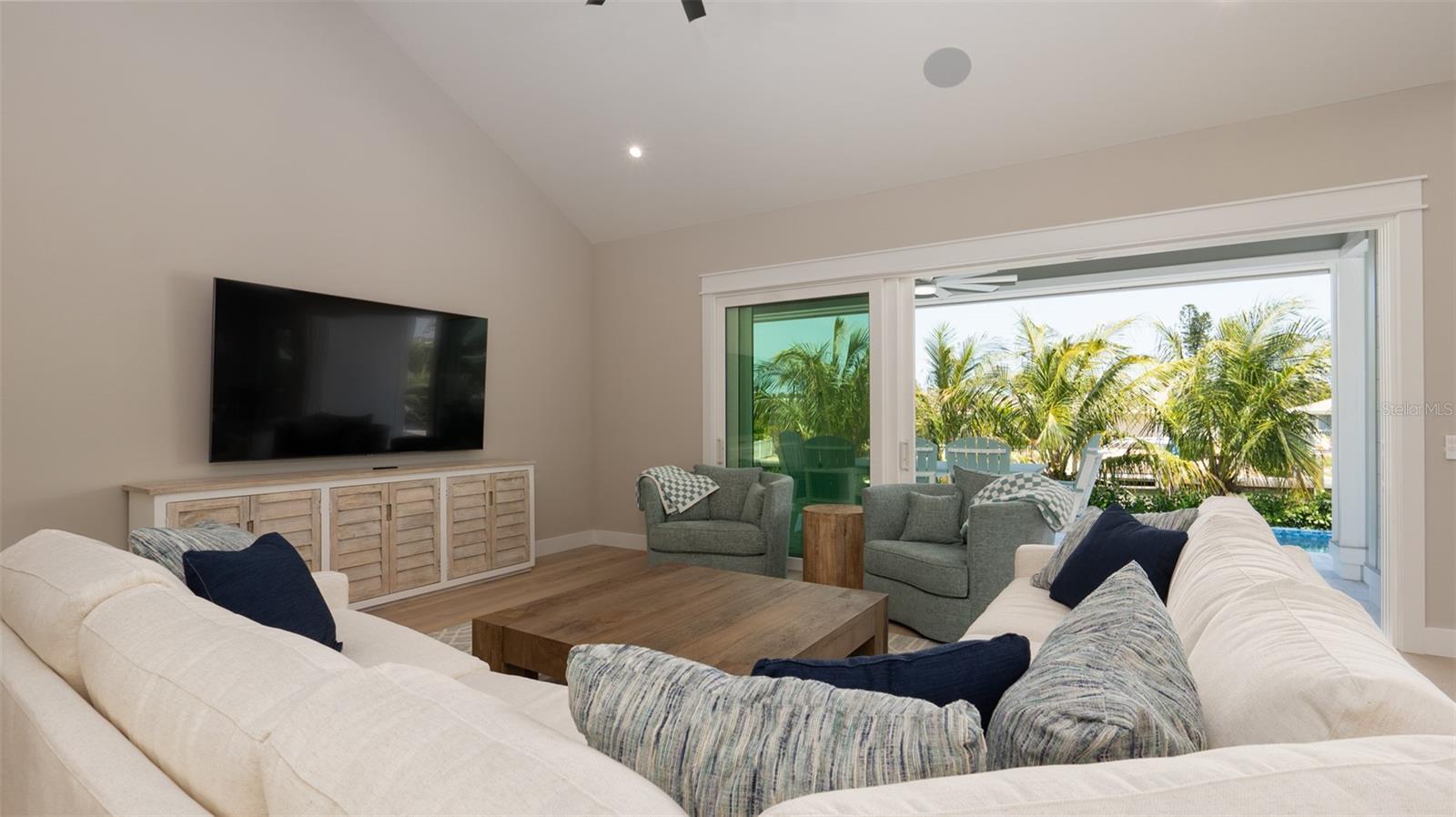 KEY ROYALE 9TH ADD - Residential