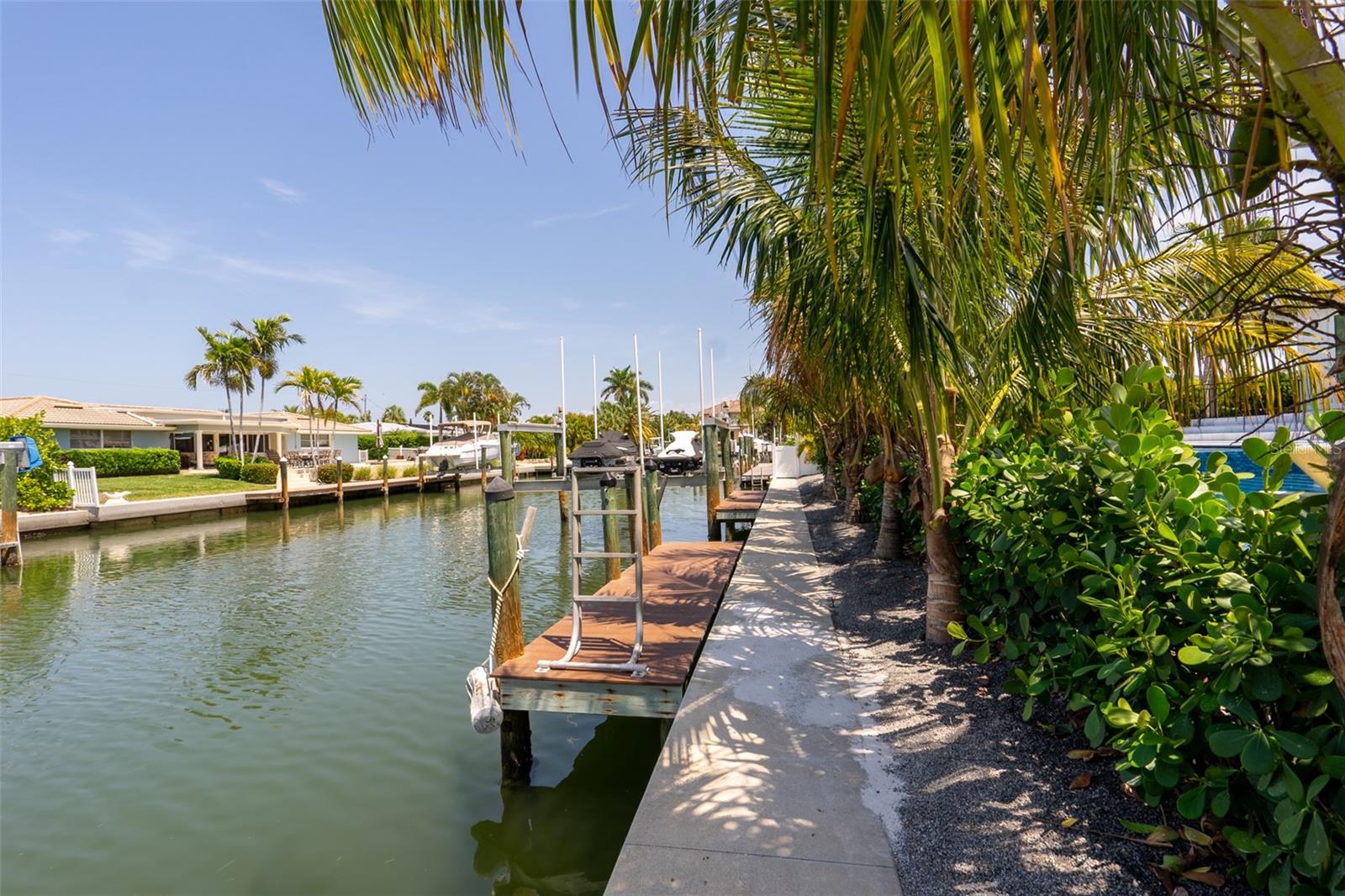 KEY ROYALE 9TH ADD - Residential